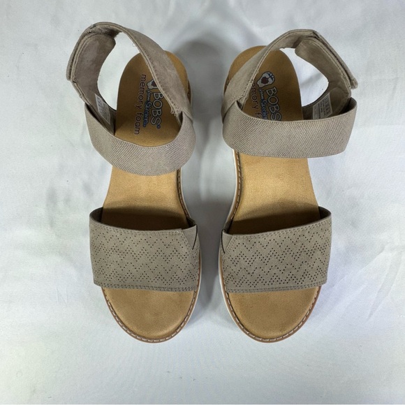 BOBS by Skechers Women's Desert Kiss-Stretch Quarter Strap Sandal Flat - Taupe - Picture 2 of 8